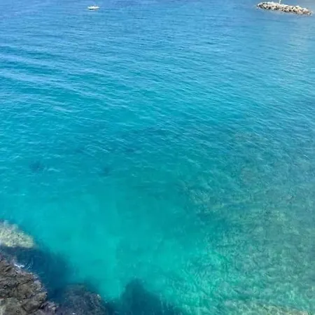 La Casa Della Sirena Fronte Mare Πιομπίνο