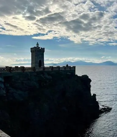 La Casa Della Sirena Fronte Mare Πιομπίνο
