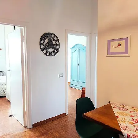 La Casa Della Sirena Fronte Mare Apartment *